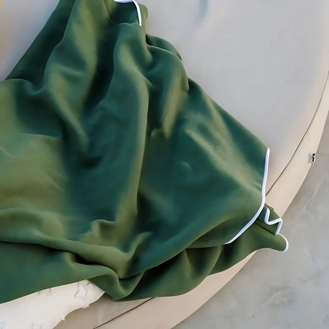 Magic Magnet Towel