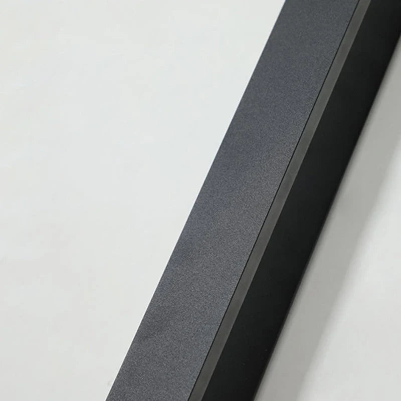 Linear Outdoor Wall Lamp