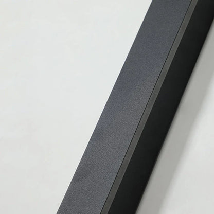 Linear Outdoor Wall Lamp
